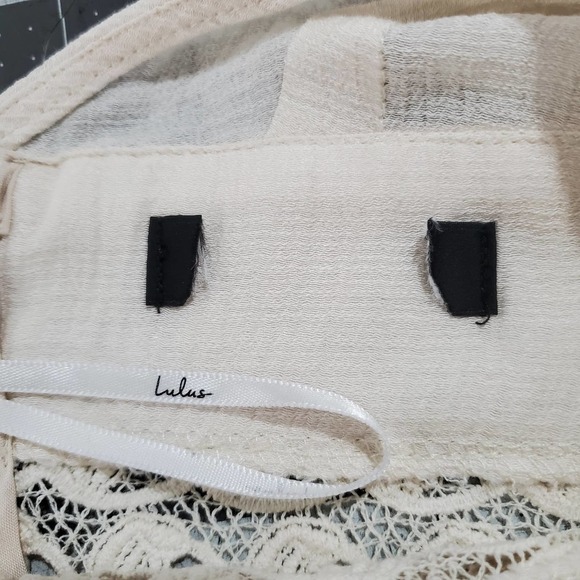 Lulus Dress Womens Size Small Cream Lace Puff Sleeve Ruffle Mini Short Woven - Picture 12 of 13